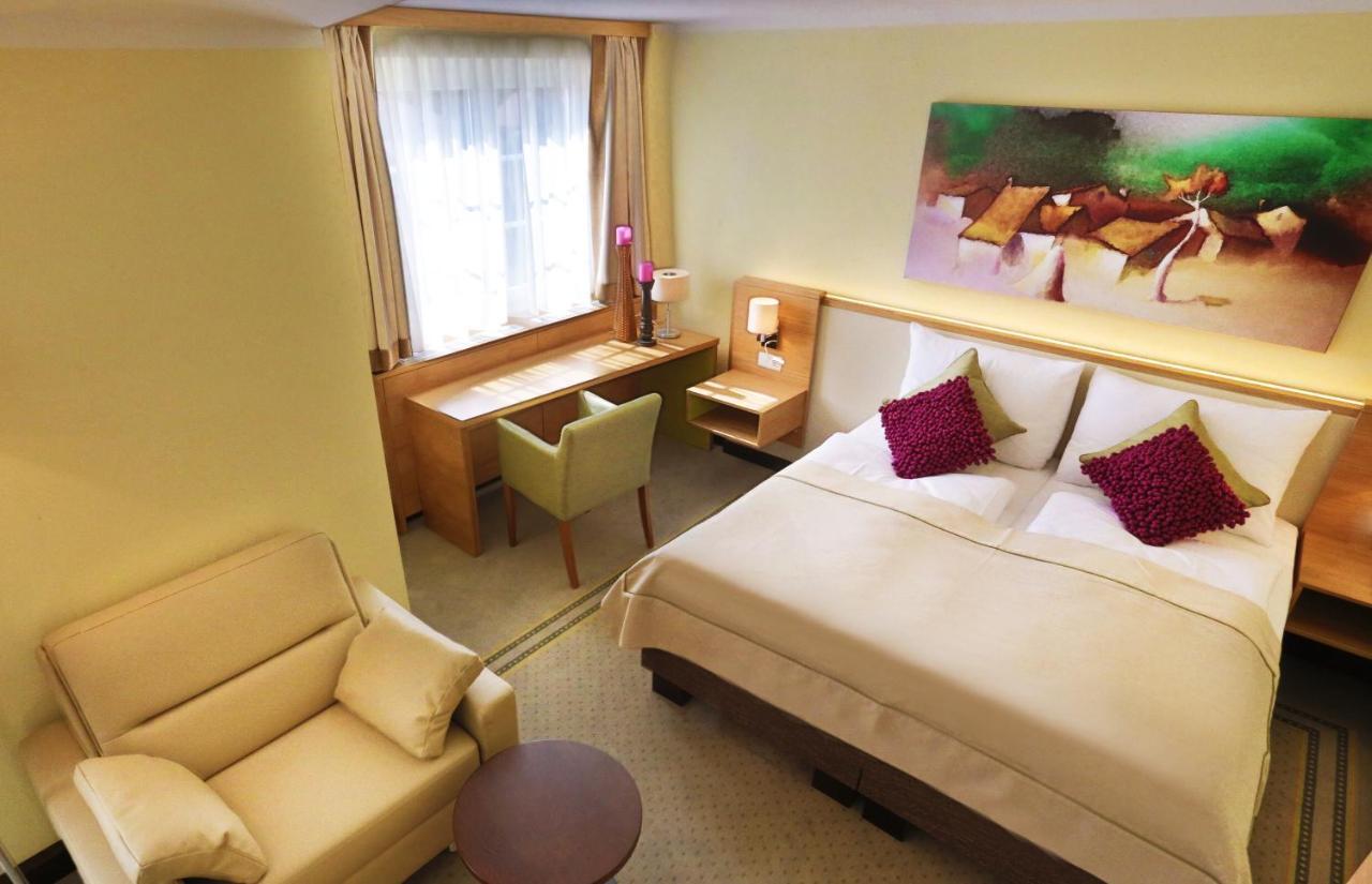 Hotel Leobersdorfer Hof Экстерьер фото